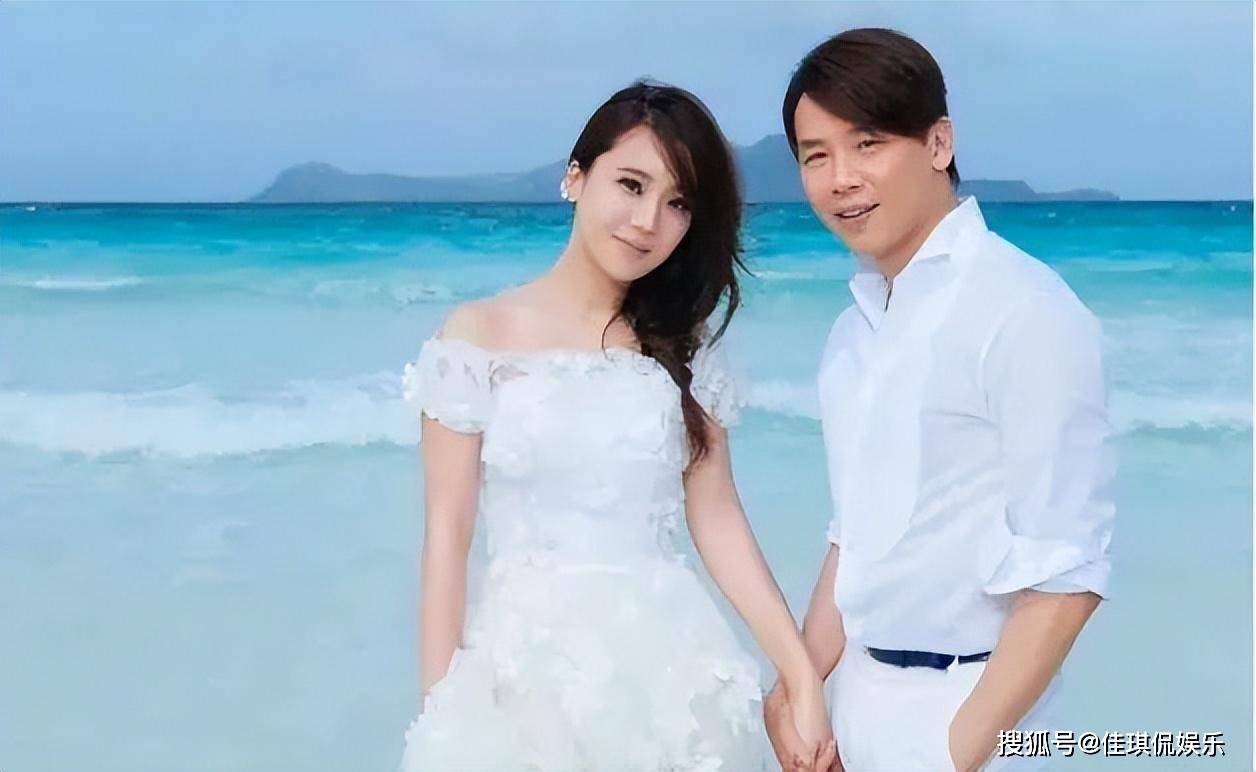 接着,他与joanna的交往也不尽如人意,最终以分手告终.