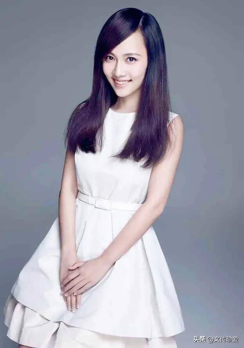 她是娱乐圈的"黑料女王",才华横溢,容貌出众,娱乐圈全能演员_骁骁