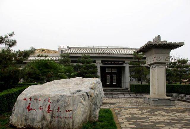 西安高校出土四座古墓一座为秦始皇祖母墓最后一座葬着祖师爷