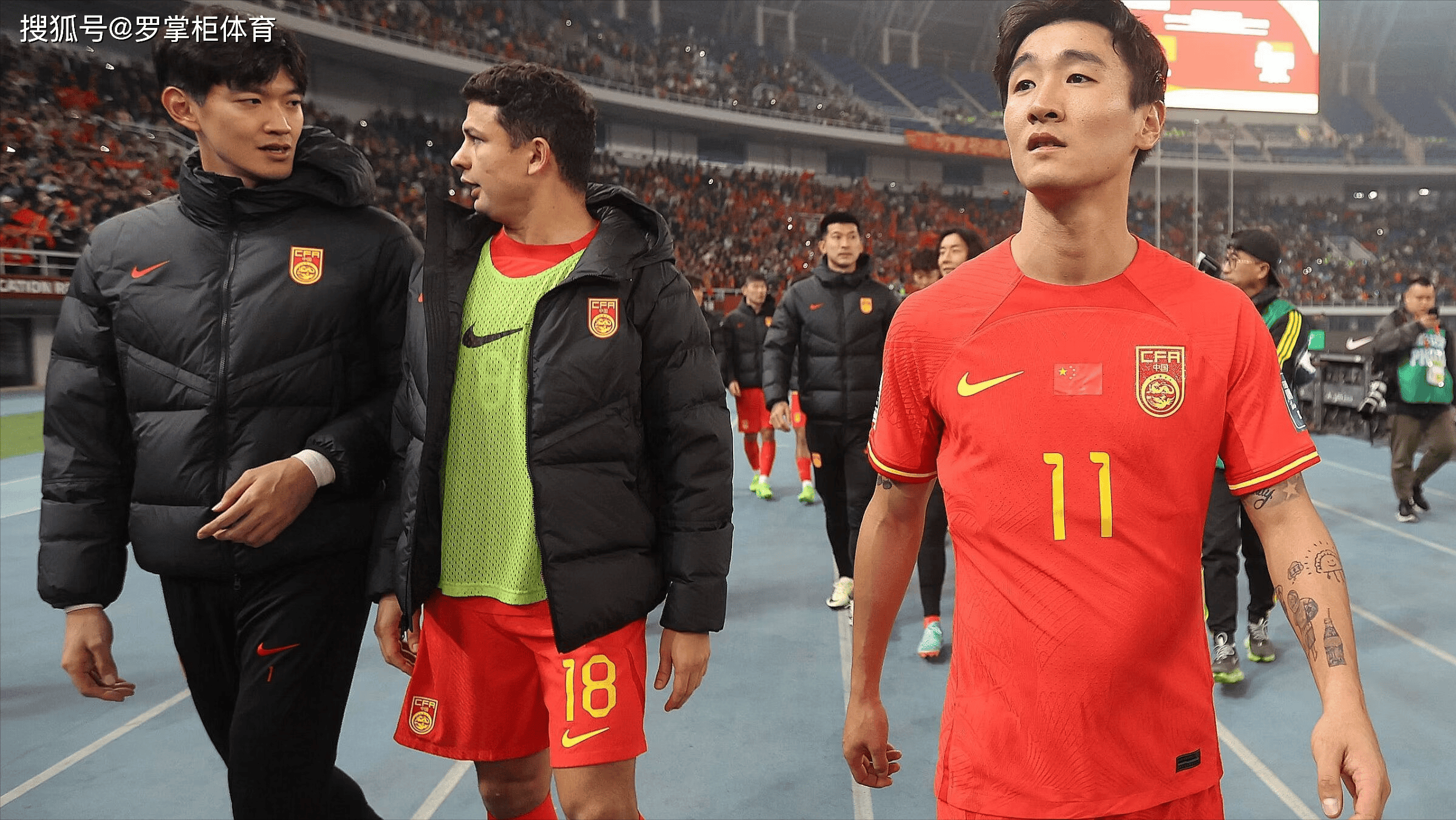 韦世豪人在国足却心系鲁能,主动为李源一出头,赢得