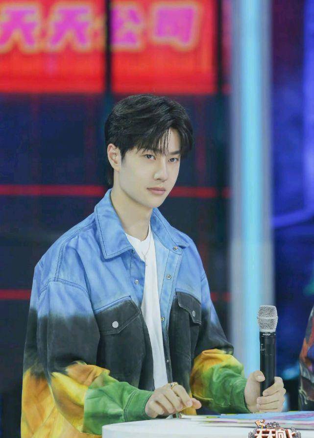 原创王一博解约nike后再放大招变身生化人体验真人npc