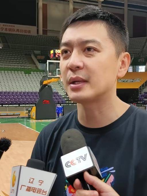 赛前采访中,辽宁男篮主教练杨鸣就常规赛排名和此次对阵新疆一战发表