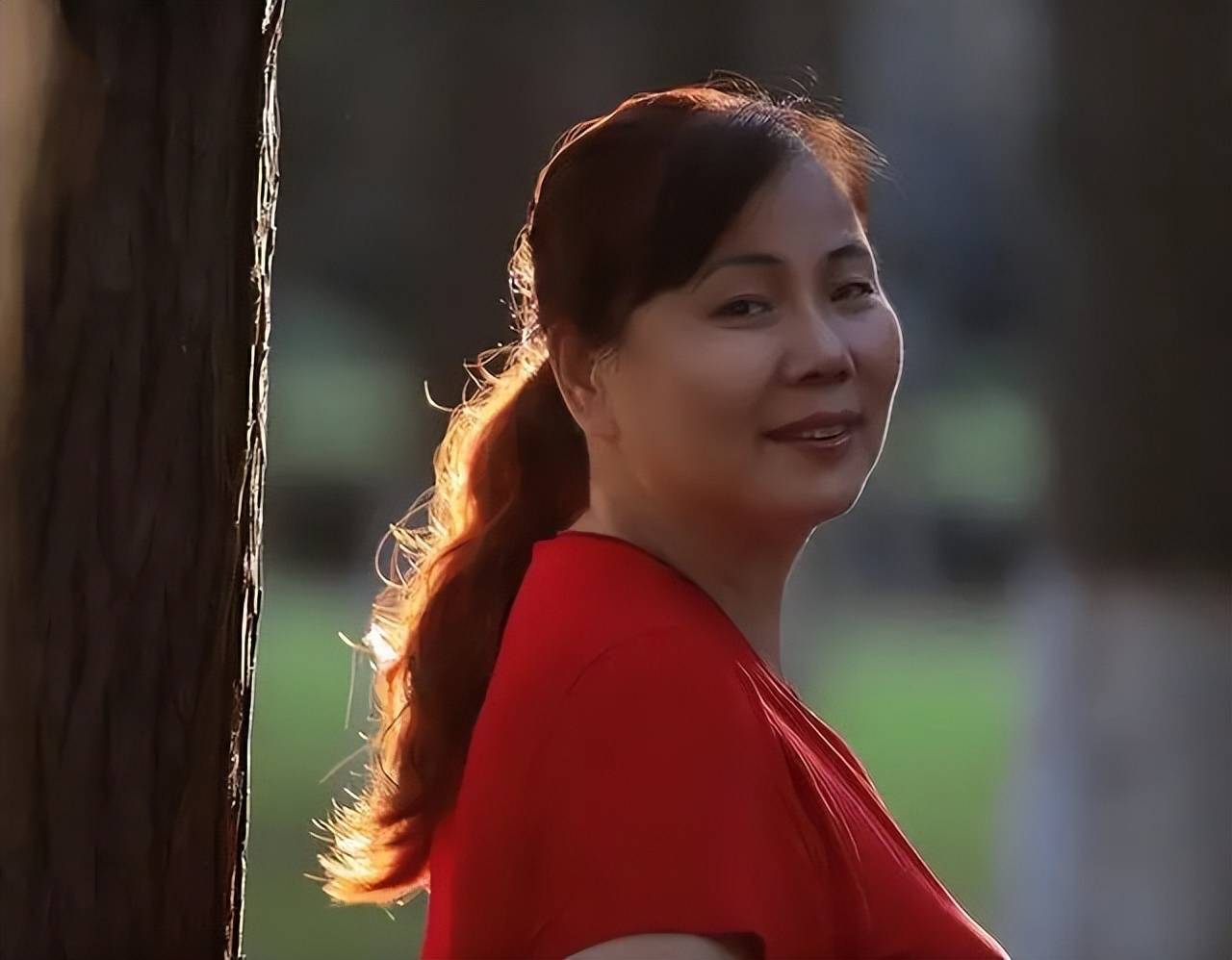 她55岁,退休后做的第一件事,就是跟结婚30年的丈夫把婚离了_陈芳_林浩