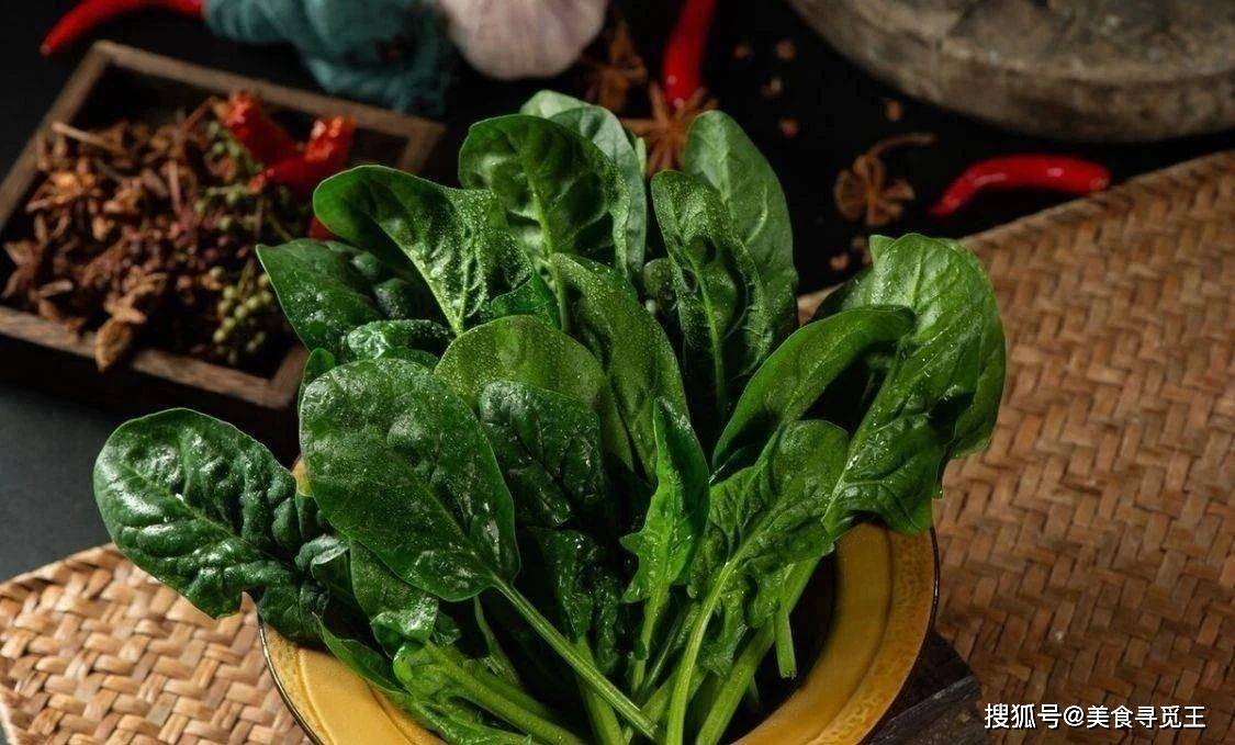 春天买菠菜,要分清"圆叶"和"尖叶",口感区别大,要了解