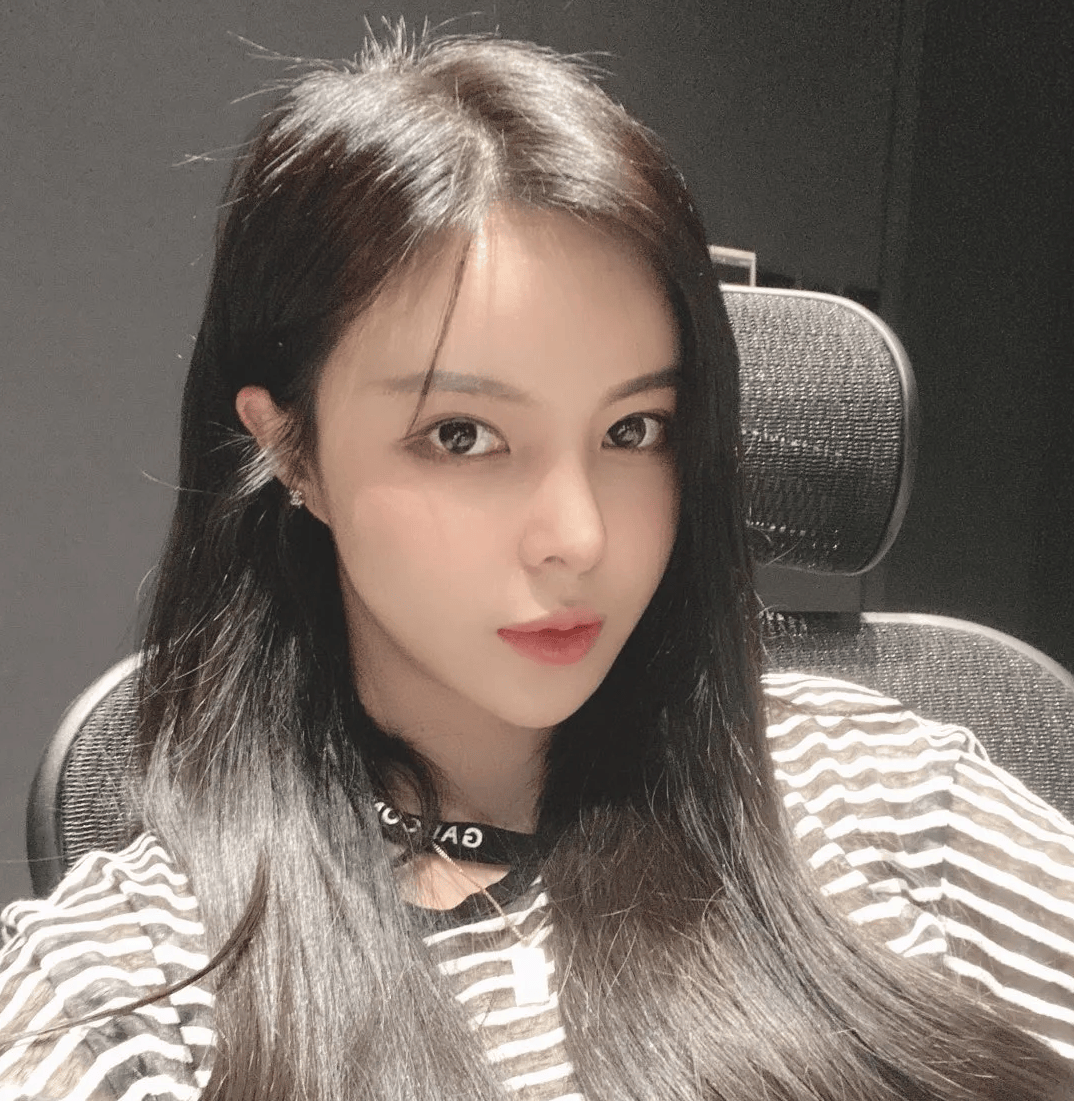 网红脸被质疑整容，苏恩回怼“厌男症”严重，发照片不是为取悦你_直播_网友_批评