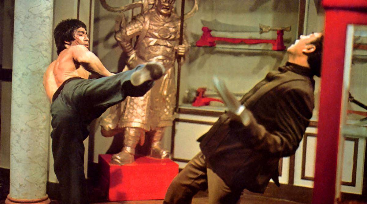 47年前李小龙拍摄《龙争虎斗》,剧中成龙十几秒就被李小龙解决