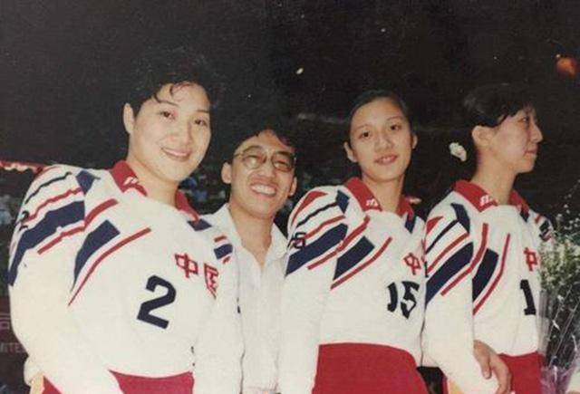 原创女排历史第一美女与前夫离婚再嫁给美国人今52岁生活滋润