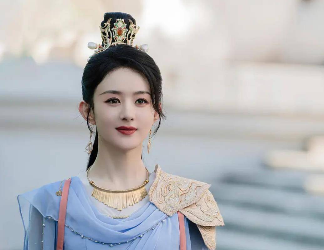 山神为木,地仙为土,北海三皇子是水,金蛇大妖内丹为金,火指的就是沈璃