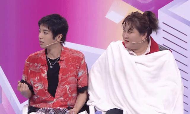 原创华晨宇录节目玩嗨了往沈腾脸上泼水公开奶爸身份心情超好