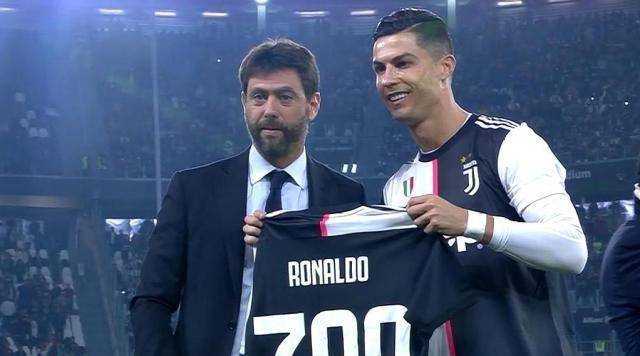 原创原创21c罗再现神级踩单车过人破门布冯神扑救主4万人狂欢庆祝