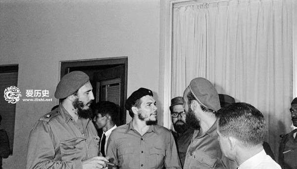 原创卡斯特罗与他永远的追随者及战友格瓦拉同框合影