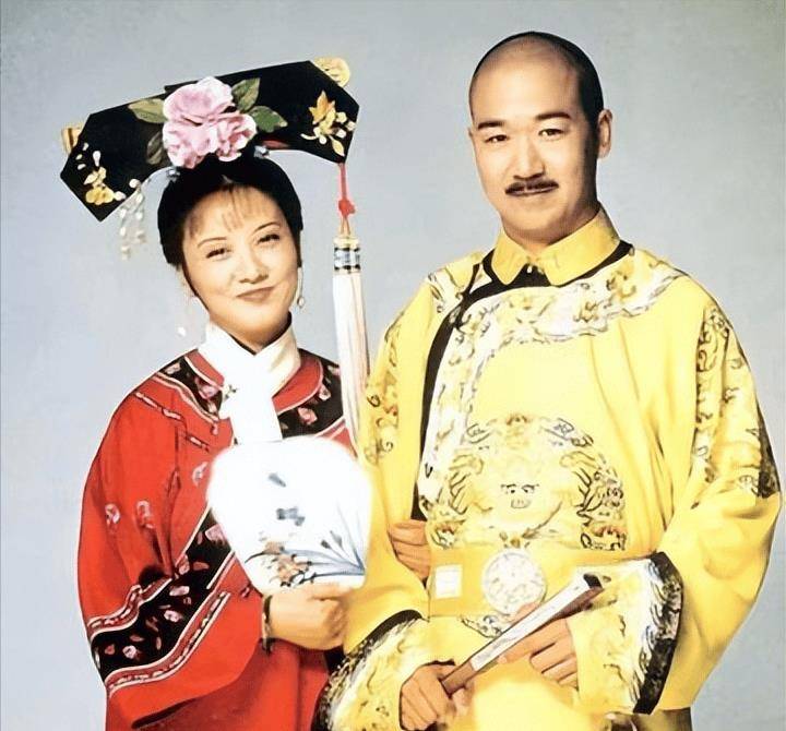 邓婕和张国立结婚后,没有自己的孩子.