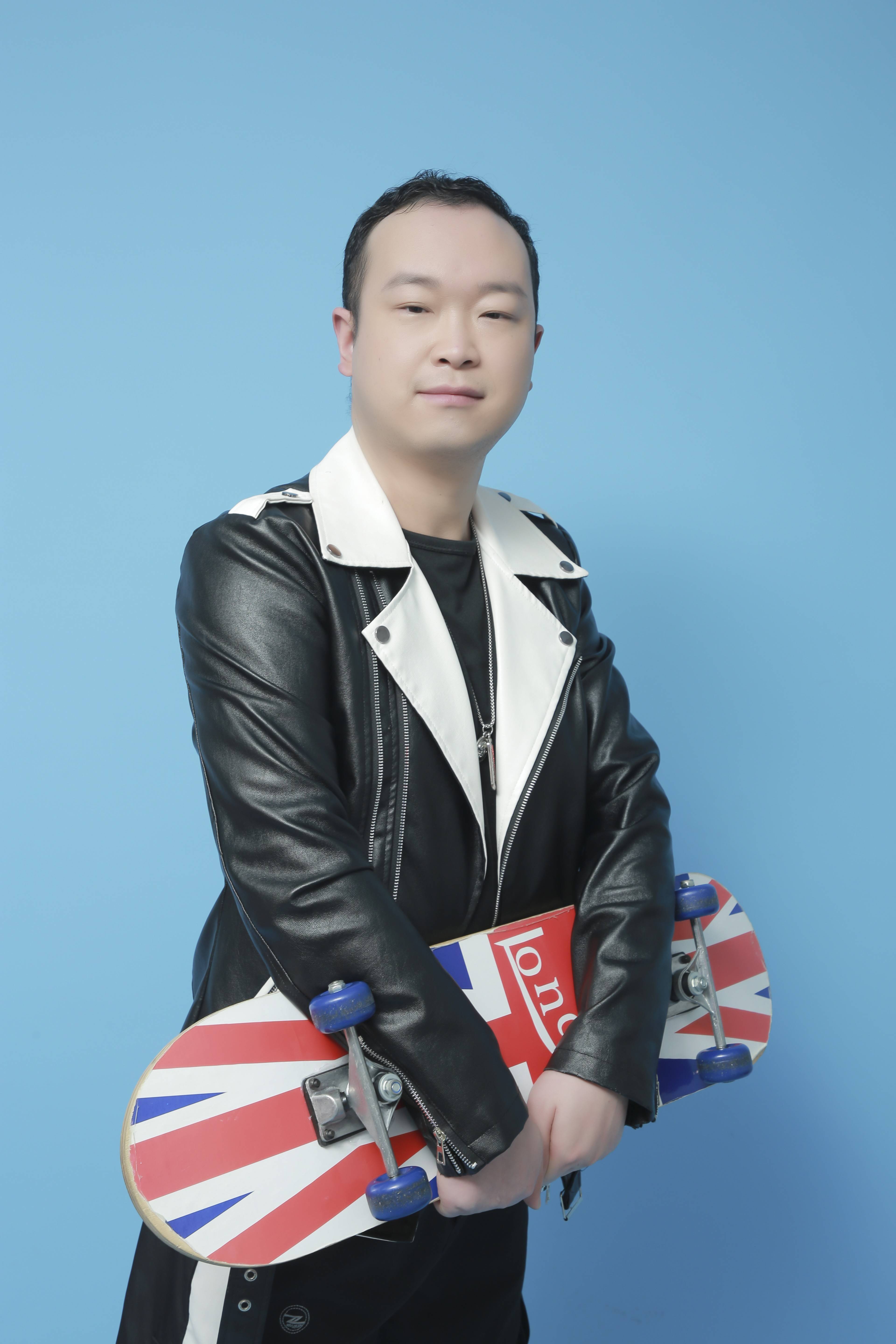 吴辉的型格舞台绽放无限魅力与光彩