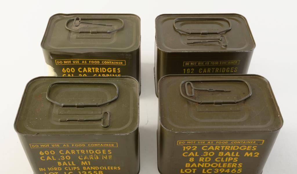 图19 军用罐头经过确认呢,这具男尸正是5个人中年龄最大的泰德.