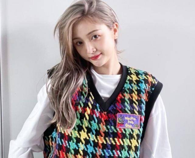 原创吴宣仪26岁生日上台演出筷子腿比p的还优越第三套纱裙又仙又美