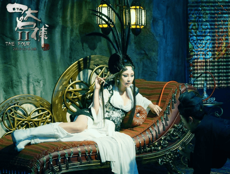 原创她拍男人装后出名总是出演妩媚角色被嘲借胸上位多年