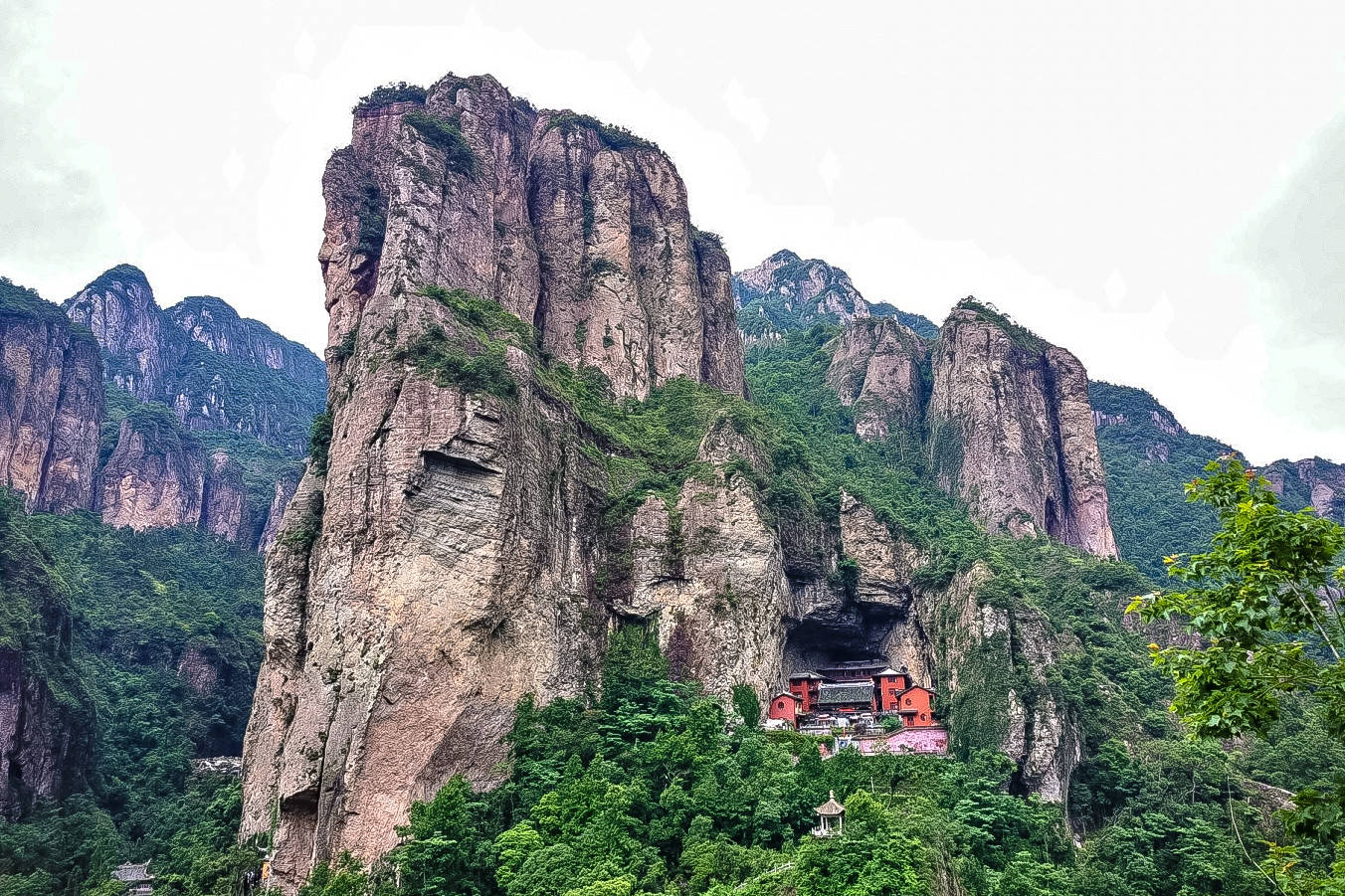 阳春三月来雁荡山上春山