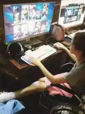 搞笑图片搞笑段子:看到没?妹子这才是真正的网瘾少女_表弟_丽丽_雪糕