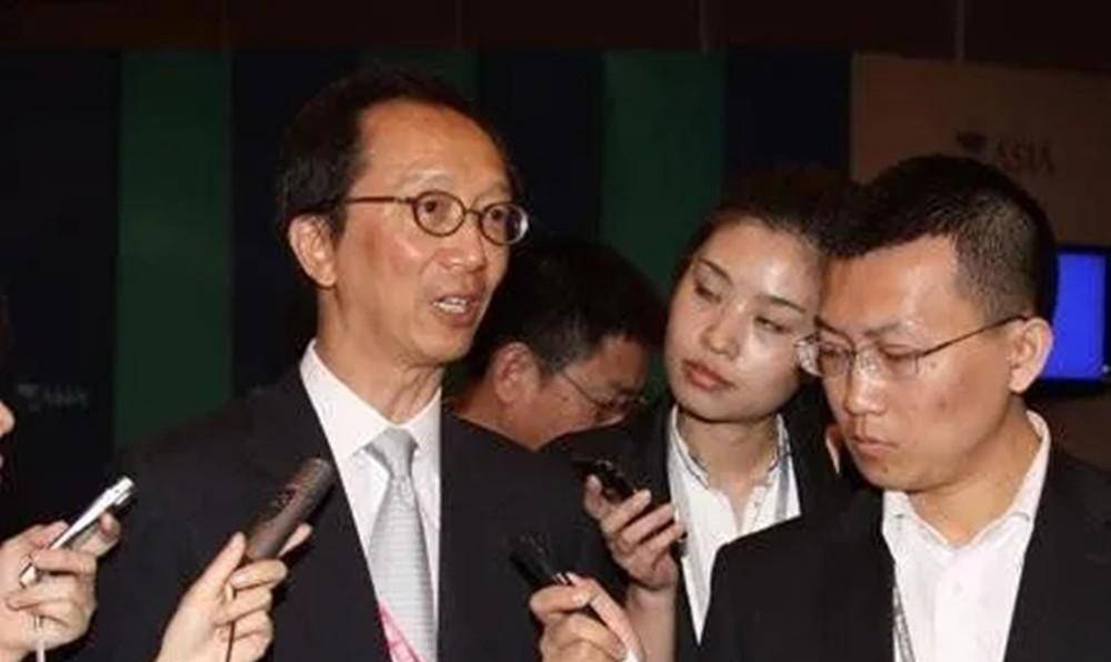 原创梁锦松拒绝移民放弃美国2300万年薪迎娶23岁中国跳水皇后