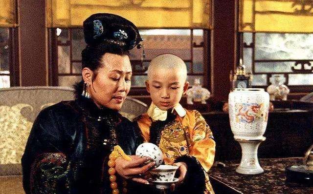 康熙皇帝成功继位后他的兄弟们下场如何