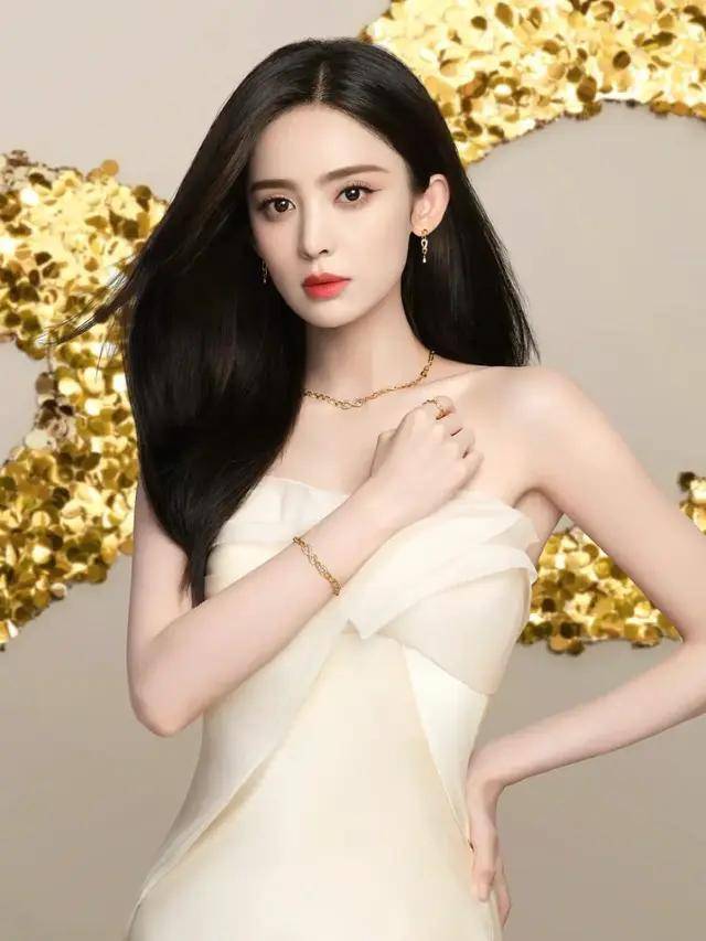 照片中四位都是谁呀只看见娜扎碾压式胜出江疏影都无光了