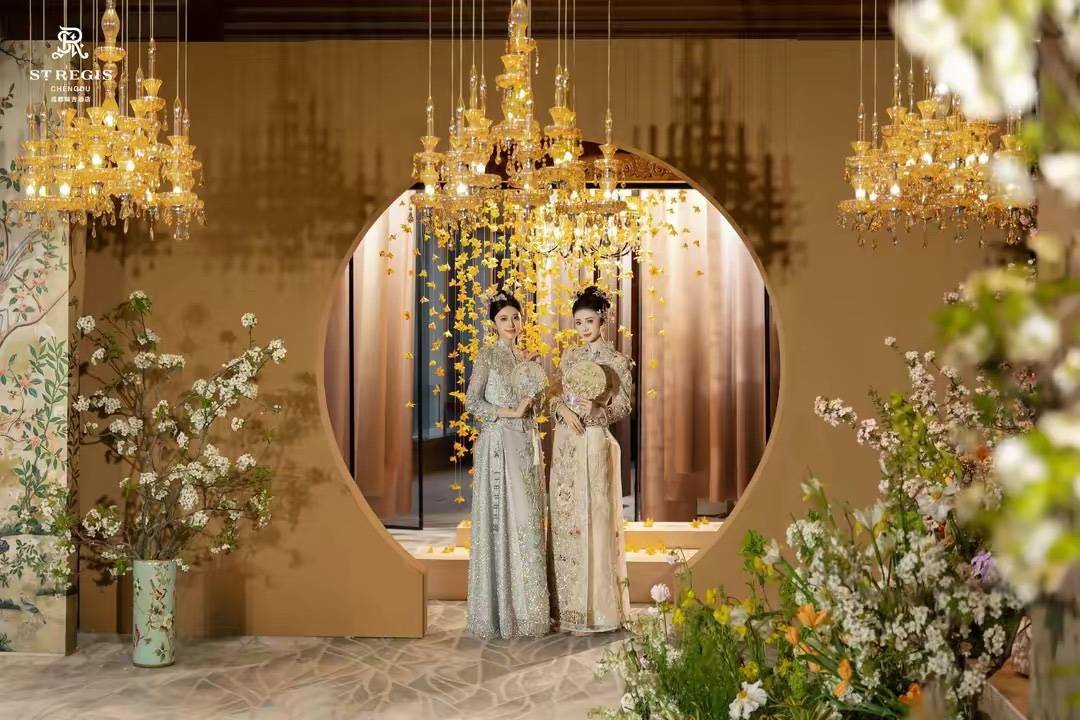 春季婚礼秀现场,27f成都瑞吉酒店于 2024 年 3 月 27 日在27 楼云府