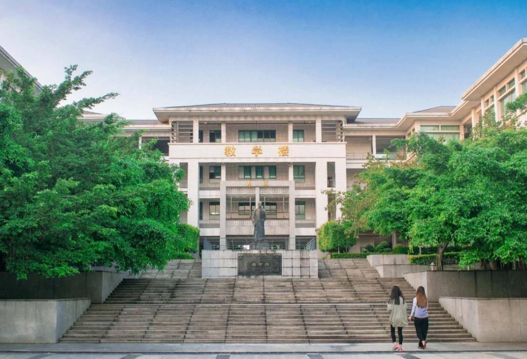大学全国有且只有一所,是唯一的纯双一流:首都师范大学,简称首都师大