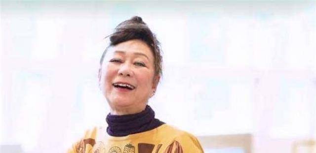 她至今70岁仍未嫁,独自照顾90多岁老父亲,曾饰演过梅超风_黄文慧_角色