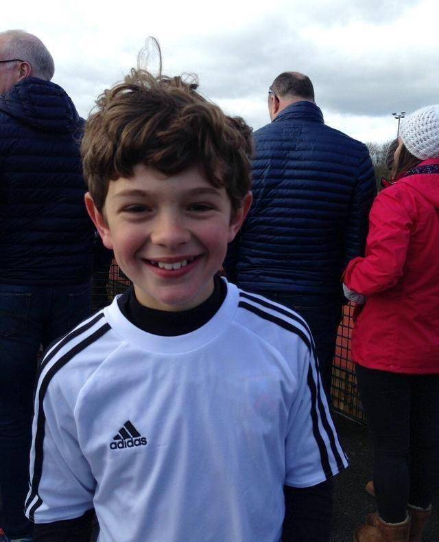 2005年,诺亚·尤佩出生在英国伦敦,家中还有一个弟弟,一个妹妹.