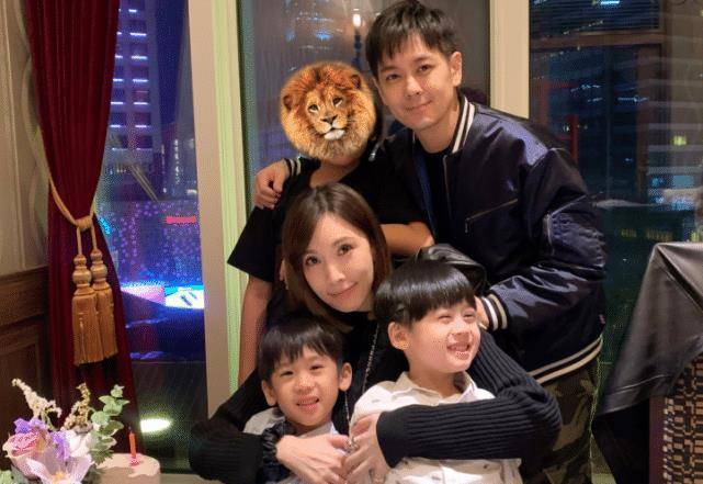 原创陈若仪过母亲节kimi亲手做珠宝盒双胞胎弟弟抱着妈妈太幸福了