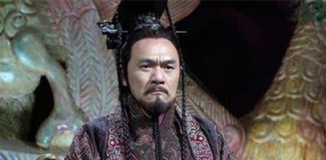 重立国君,凝聚贵族更重要的是,田单不知道从哪里把齐闵王的儿子法章找