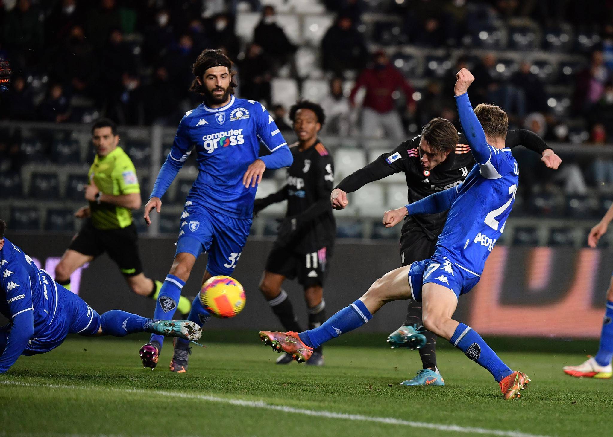 澳大利亚超级联赛:阿德莱德联赛vs西部联赛_比赛_联队_西澳