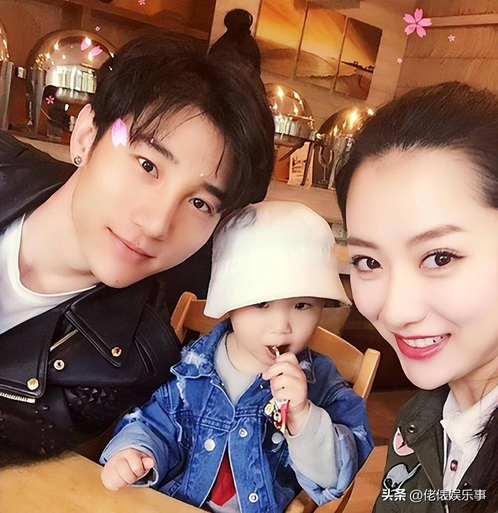 谢霆锋竟为网红做饭,惨遭点评不好吃,该网红来头不简单_白冰_流量