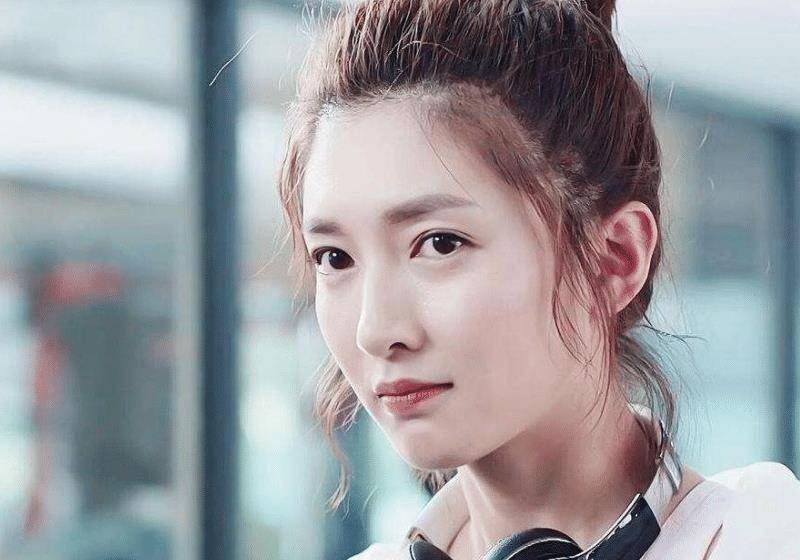 曾被曝与胡歌恋情,素颜照曾被流传,却因此获得更多欣赏_江疏影_网友