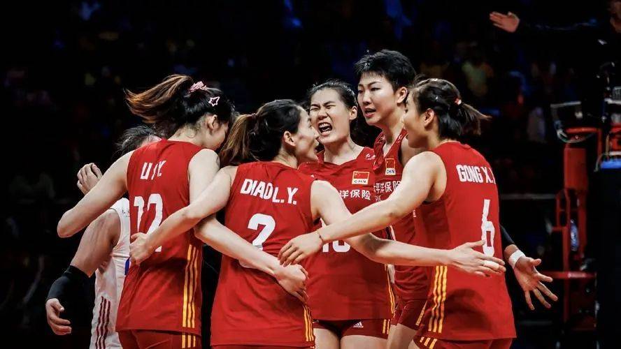 此前的女排世锦赛是24支球队参加,分两个阶段的小组赛,每支球队打到