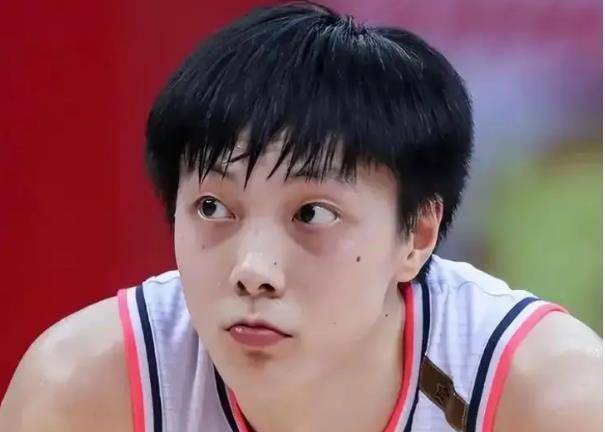 原创胡明轩中国篮球活力大使正式亮相携手青训助力篮球梦想