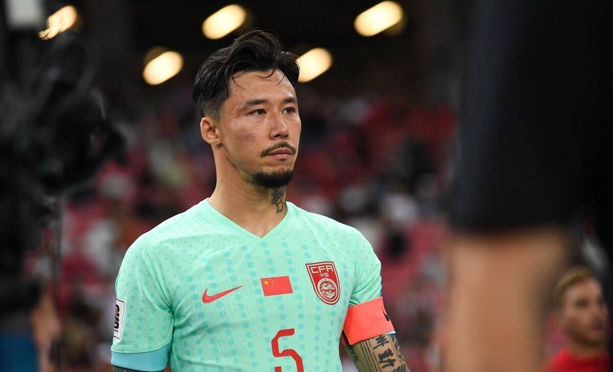 坚持是最残酷的事情没有人能成为孤独的英雄老兵死了又死