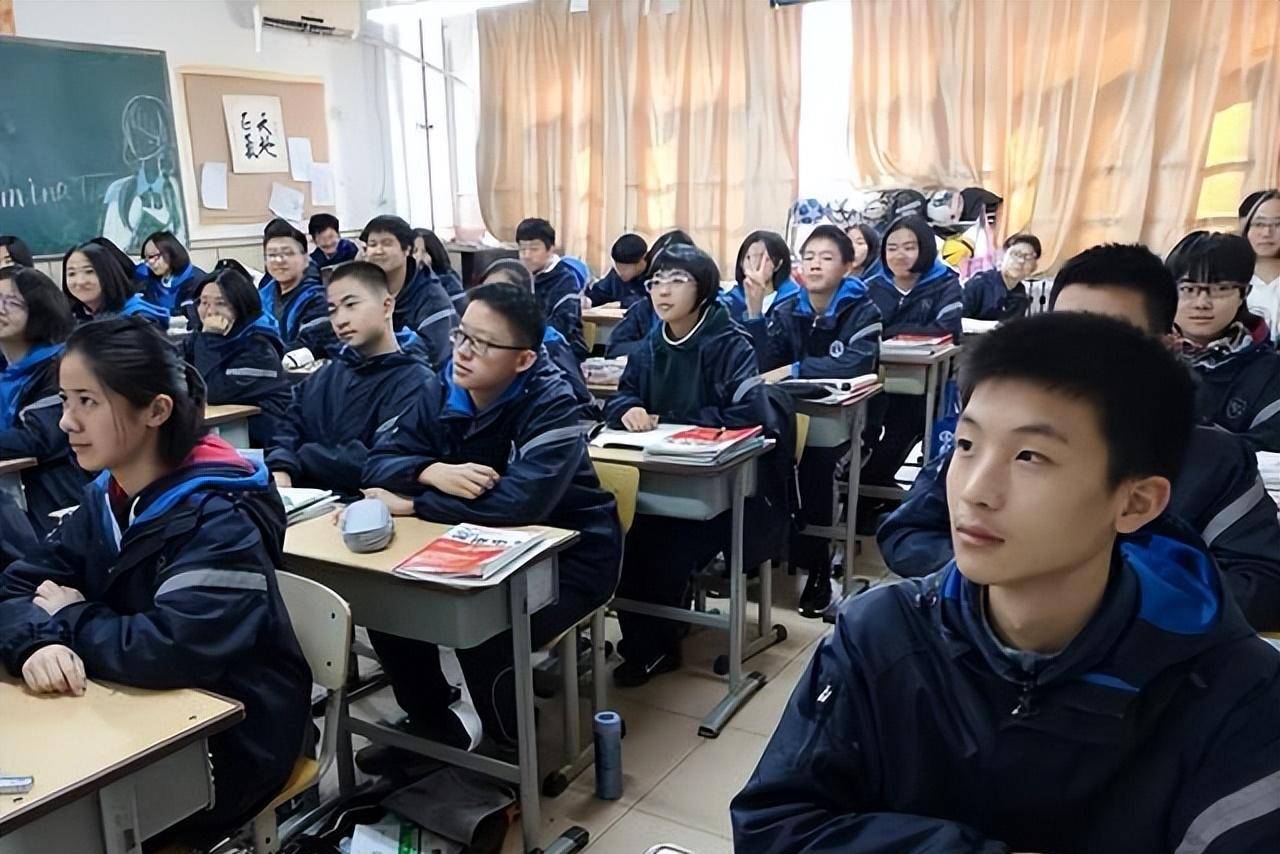 原创湖北一学霸放弃保送清华说要享受高考过程后来他考了多少分