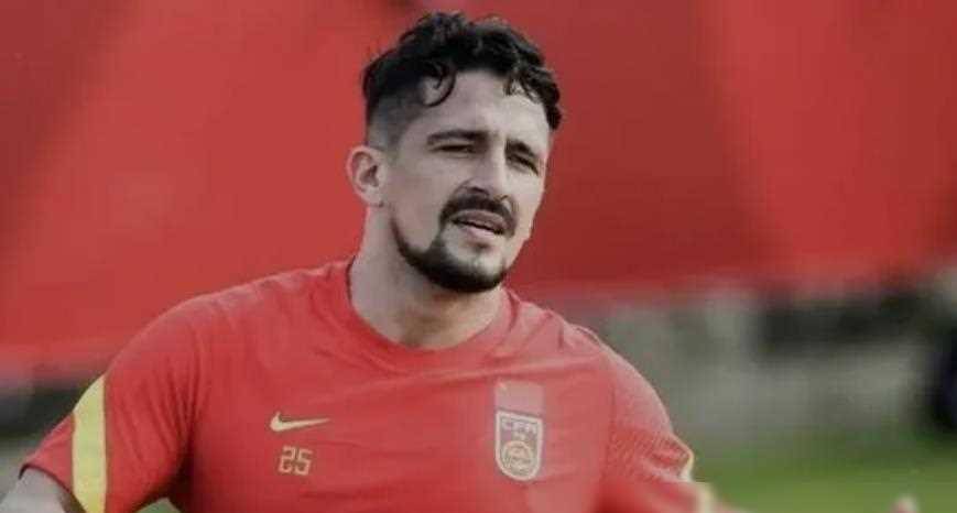 一归化疑似求战,晒纹身表忠心,可惜时运不_足球_球员_比赛