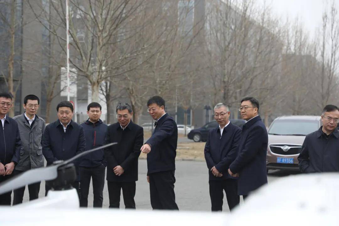 伊春市委书记隋洪波率队赴北京两家企业参观考察洽谈合作