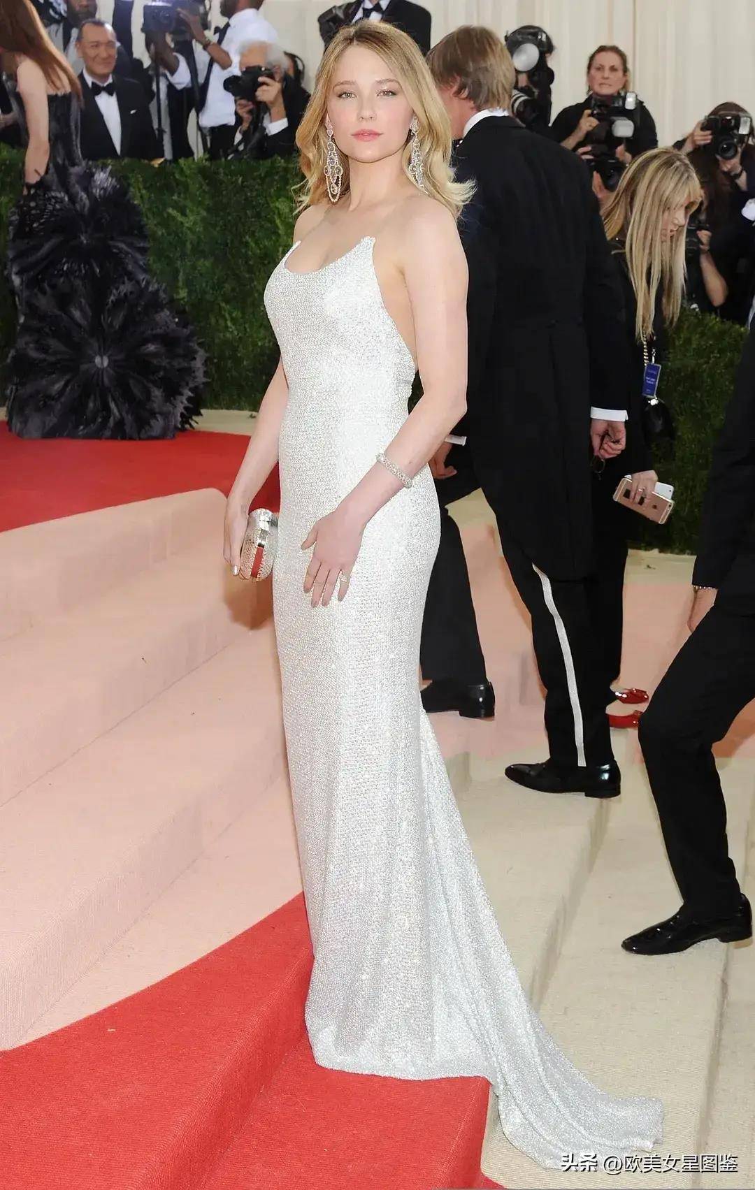 原创欧美为电影艺术献身的女明星海莉贝内特