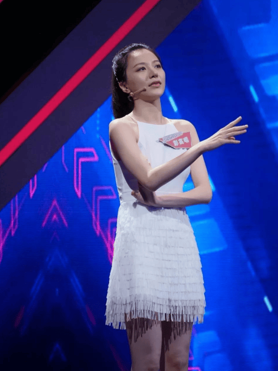 谁也不会想到,在世界500强就职,前途不可限量的彭高唱,竟然会在25岁的