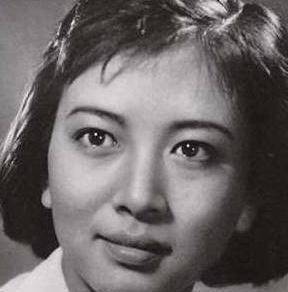 她因饰演电影《青春之歌》中的女主人公林道静,被人熟知,成为新中国第