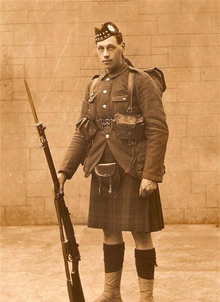 尽管它在一战和二战时给士兵们带来很多意外的伤害,甚至有人嘲讽它