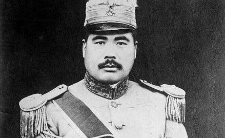 名将何基沣:打响抗战第一枪,自感失土有责举枪自杀_蒋介石_日军_将军