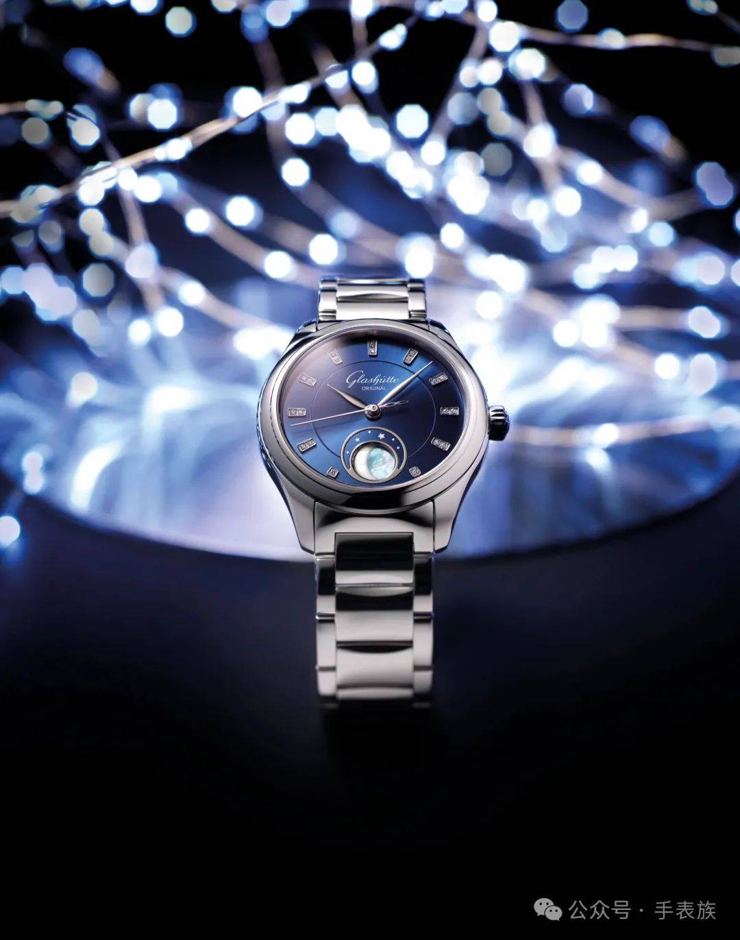 德国高级制表格拉苏蒂终于向女人低头了