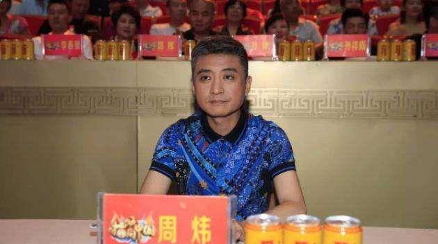 原创梨园春举办一千期活动上主持人庞晓戈深情呼唤老搭档倪宝铎