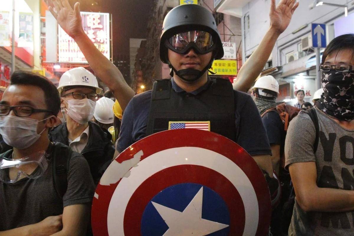 马俊文之所以会误入歧途,是因为有一次在香港太古城偶