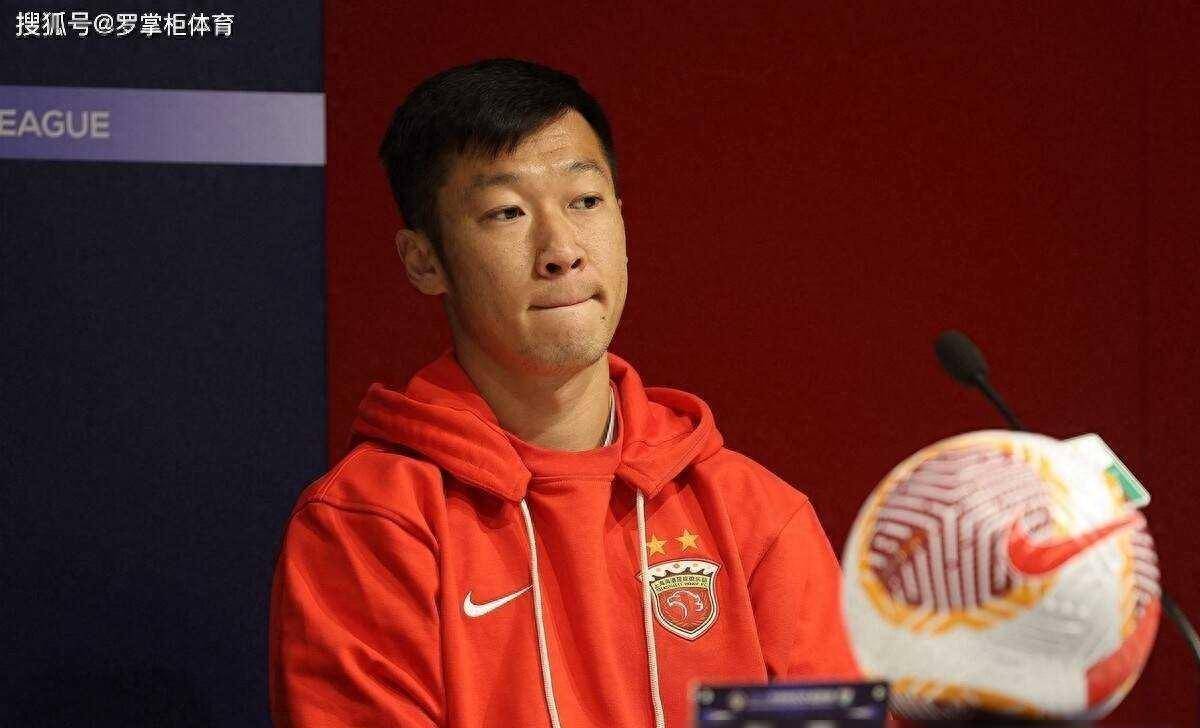 原创惊喜徐新作出职业生涯关键抉择为上港队离别预先铺好后程