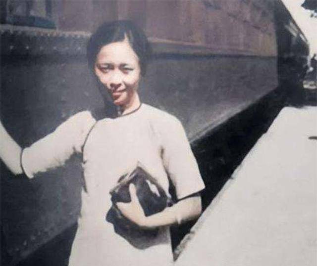 原创凌家哑女凌海霞抢走闺蜜女儿还让闺蜜女儿叫她爹爹